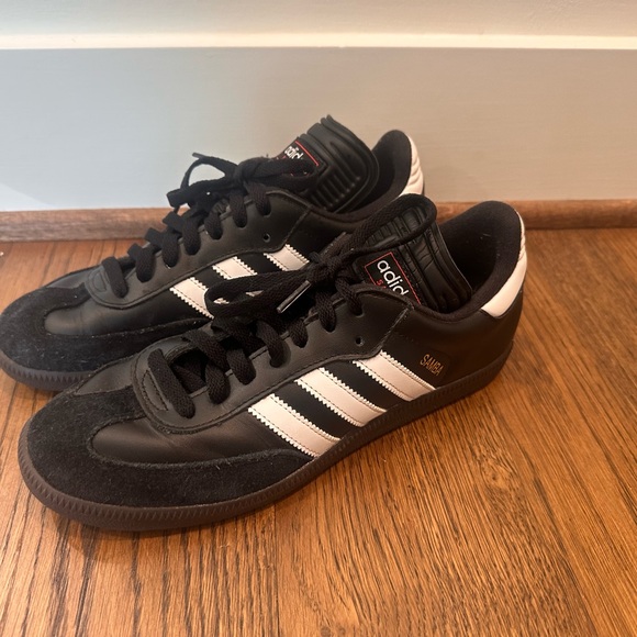 Adidas Samba Black and White Classic Shoes - Picture 3 of 6